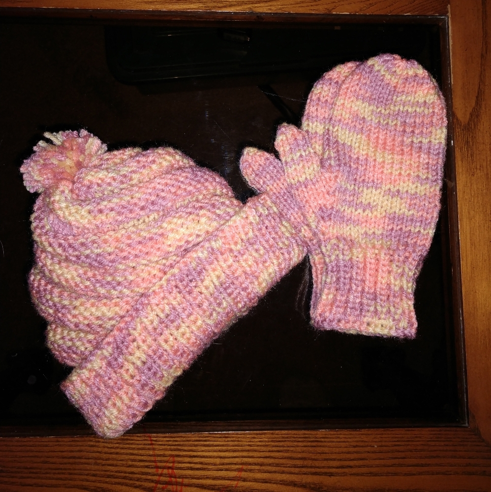 Hat and mittens